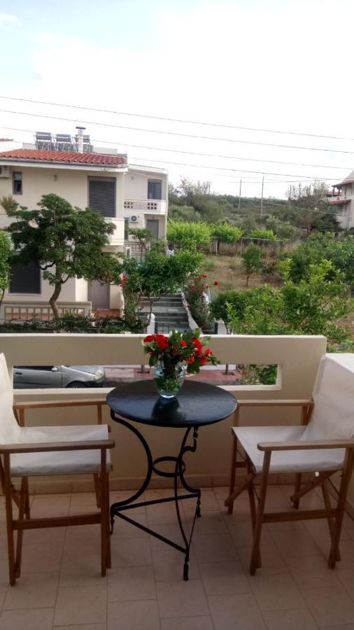 Phoeve Apt-Lovely 1-Br Rental Near The Beach กาลาธาส ภายนอก รูปภาพ