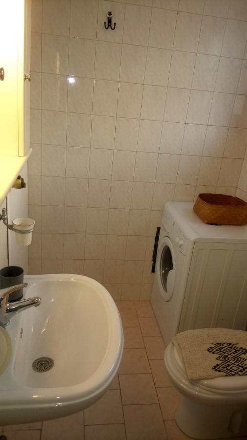 Phoeve Apt-Lovely 1-Br Rental Near The Beach กาลาธาส ภายนอก รูปภาพ